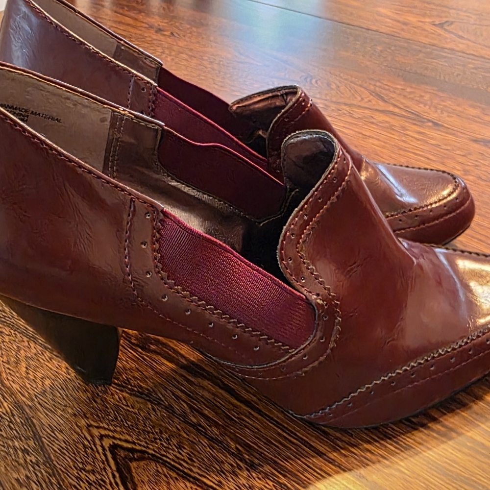 Victorian Burgundy Ruby & Bloom Ankle Boots Dress Shoes 9  Faux Leather New